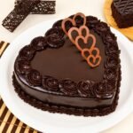 3 Pounds Heart Shape Cake in Lahore for Valentines Day