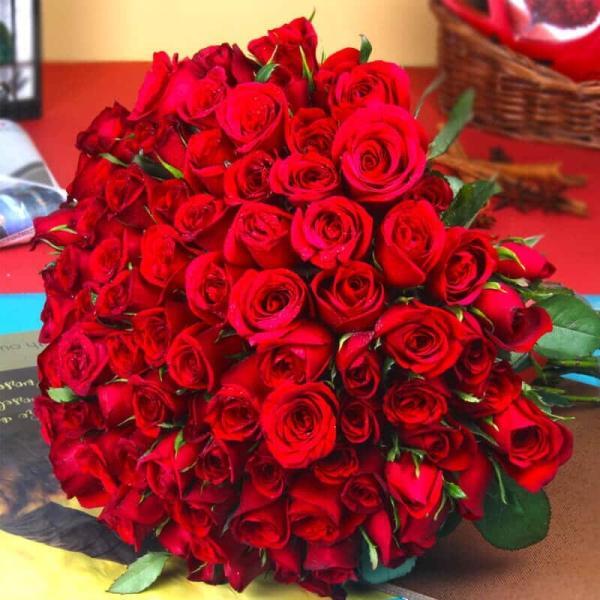 100-red-rose-bouquet-800x800