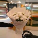 white craiz bouquet