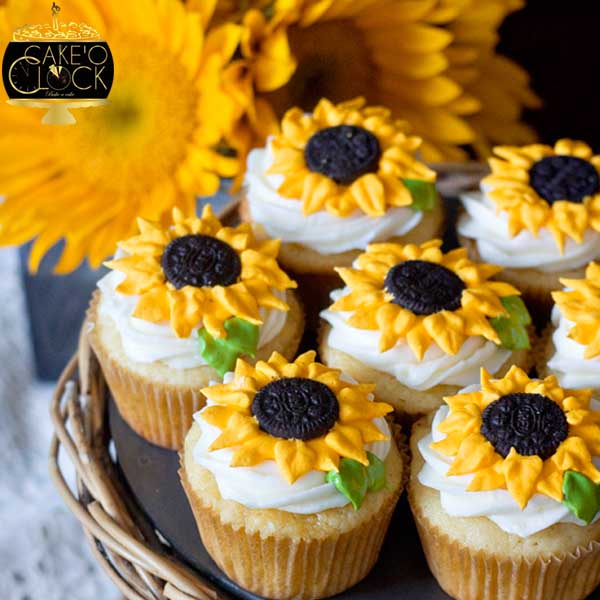 Sun Flowers Theme Cup Cake Vanilla Send Gifts To Pakistan Giftoo No 1 Gift Delivery Services In Pakistan