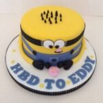 cute minion cake