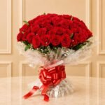 10 Dozen Red Roses gift delivery in Pakistan