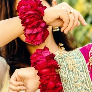 Gajra Pair (Add on Product) in Lahore for Valentines Day