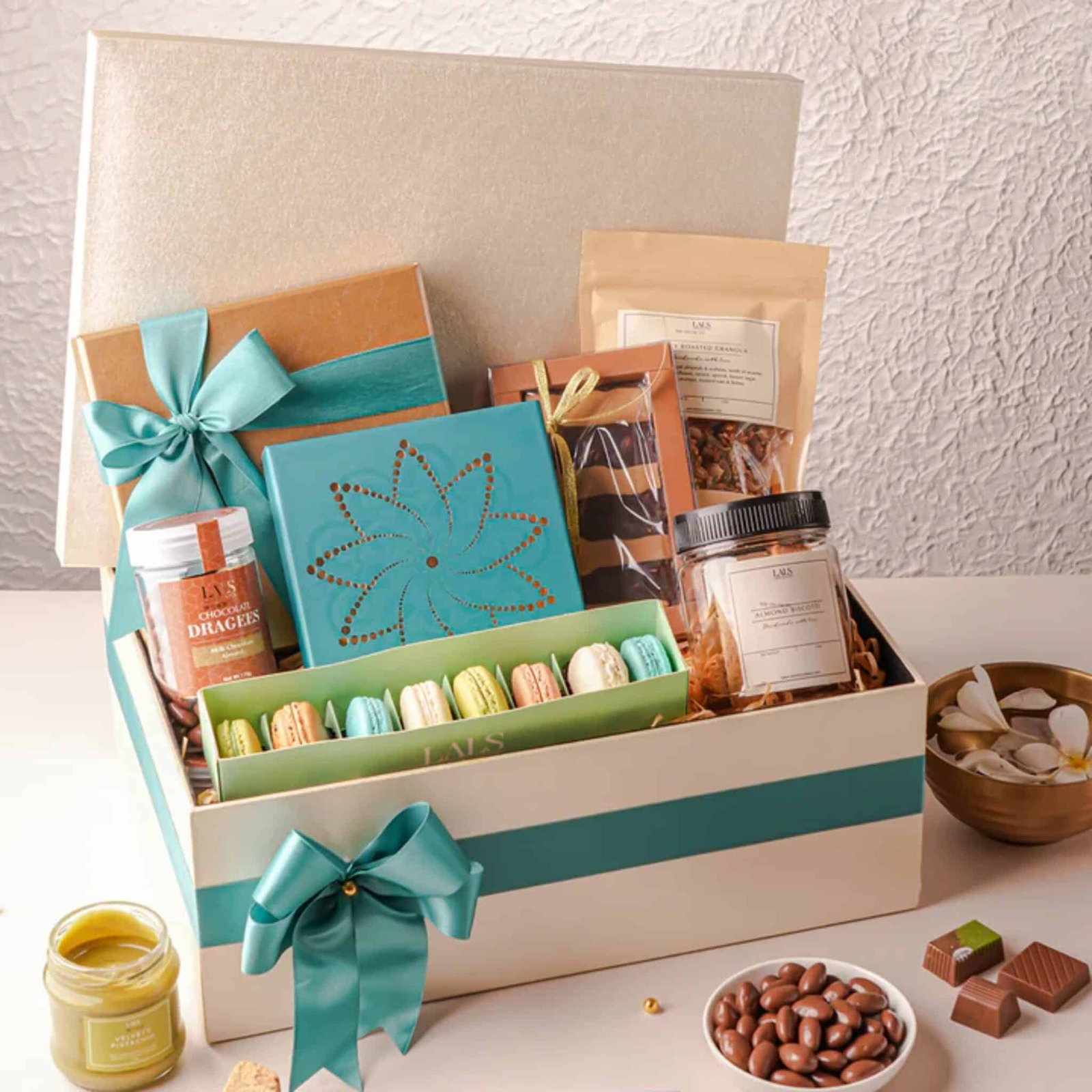 Grand Gesture Hamper Grand Gesture Hamper